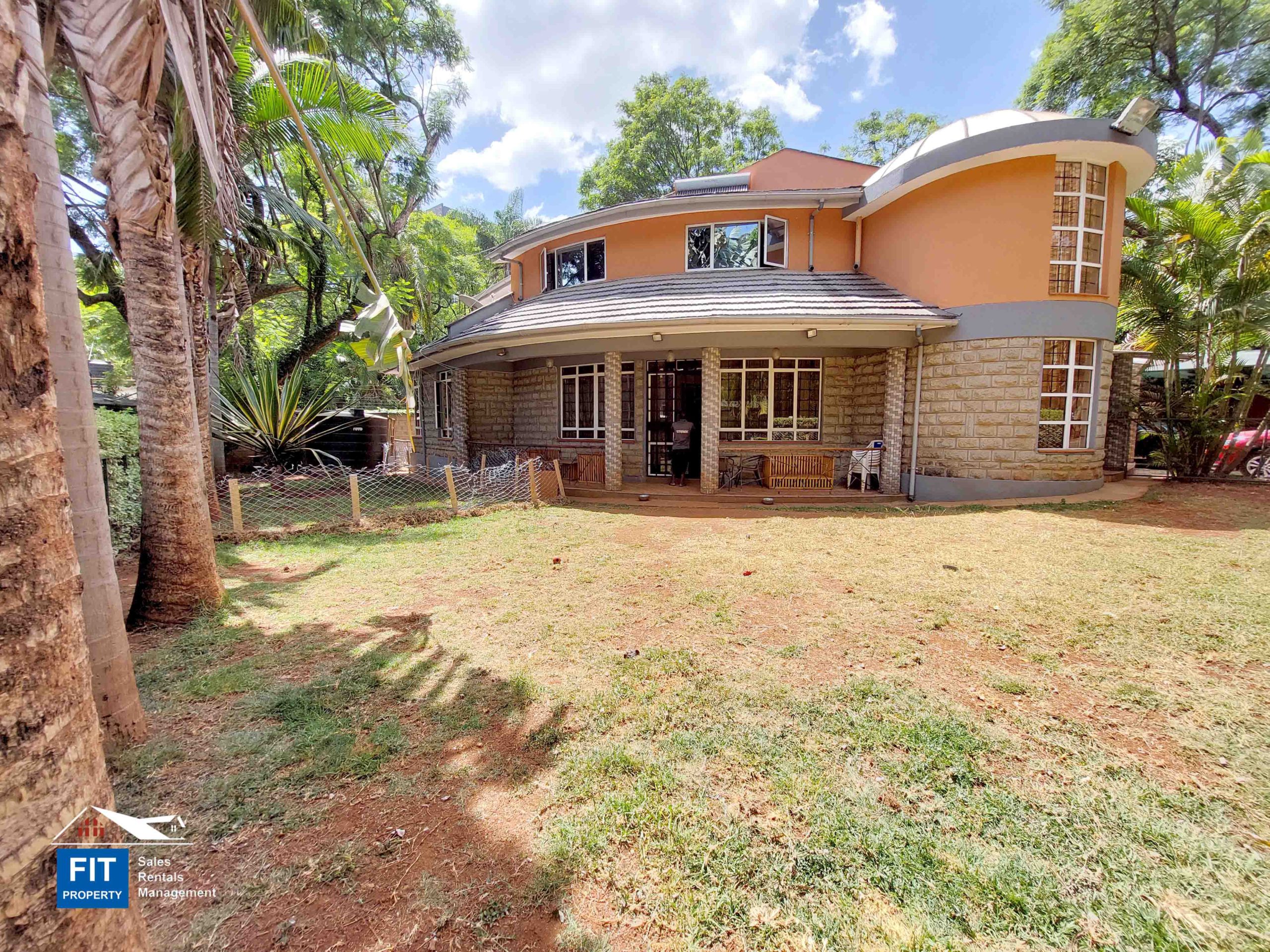 6 Bedroom House Riverside For Sale - Nairobi close to Westlands shopping center, various Embassies, and offices. FIT PROPERTY