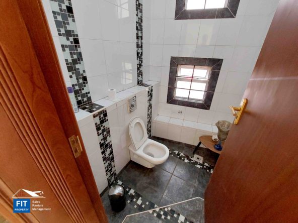 6 Bedroom House Riverside For Sale - Nairobi close to Westlands shopping center, various Embassies, and offices. FIT PROPERTY