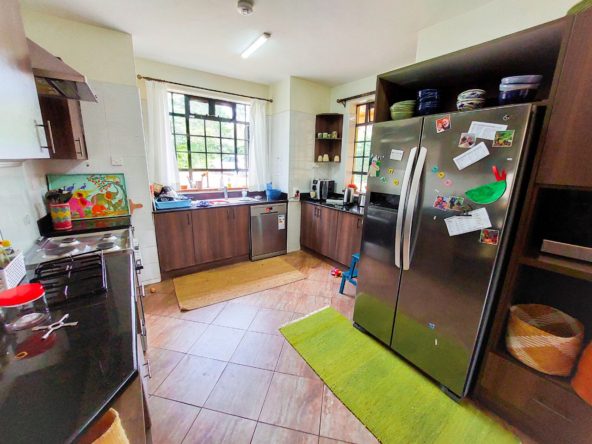4-bedroom house for sale Woodvale Drive, Runda, Nairobi. Mbugani Villas. close to the UNEP, Rosslyn Academy, German school and the Village market. FIT PROPERTY