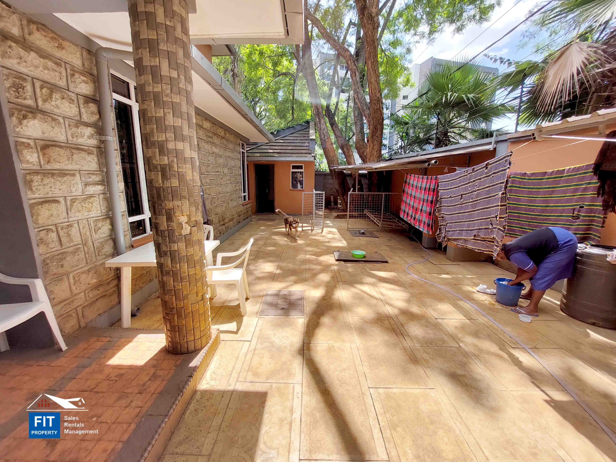 6 Bedroom House Riverside For Sale - Nairobi close to Westlands shopping center, various Embassies, and offices. FIT PROPERTY