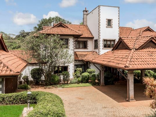 4 bed in Kigwa Ridge, Nairobi. Shares a boundary with Windsor Golf & Country club. UN approved property. KES 130M. FIT Property