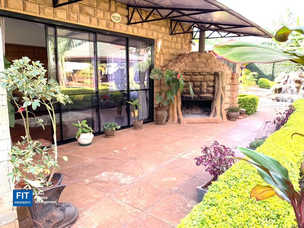 A Luxurious Retreat in Nyari West Estate Available for Rent. Has DSQ, full backup inverter, electric fence. Rent : USD 5000/month FIT PROPERTY