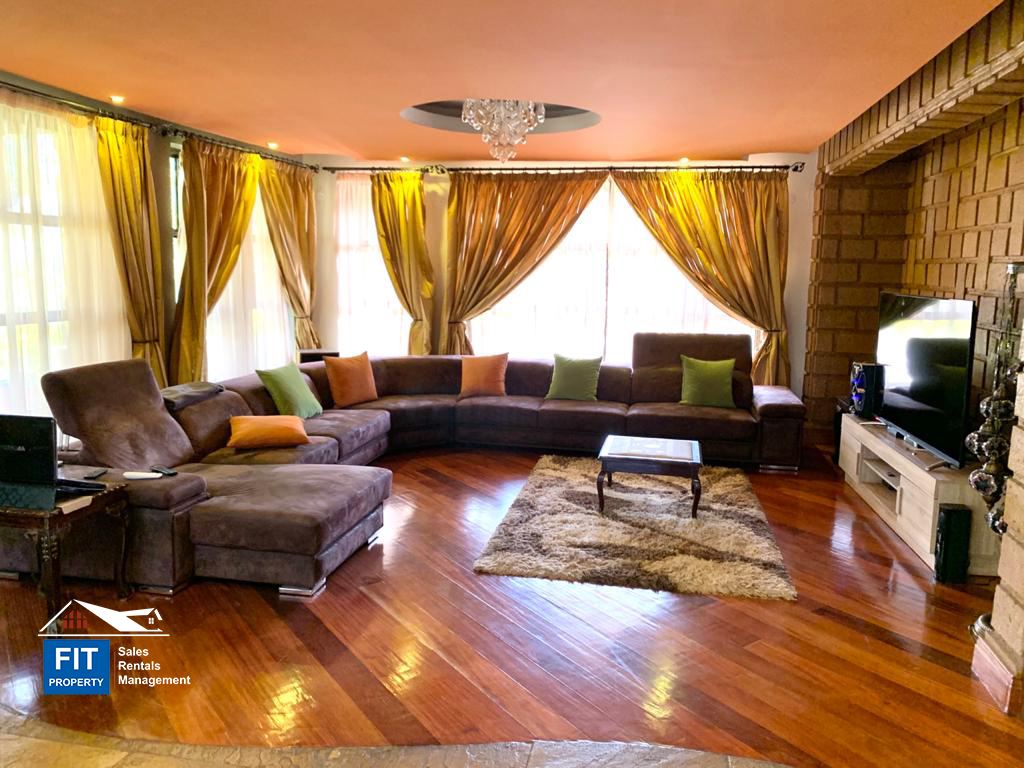 A Luxurious Retreat in Nyari West Estate Available for Rent. Has DSQ, full backup inverter, electric fence. Rent : USD 5000/month FIT PROPERTY