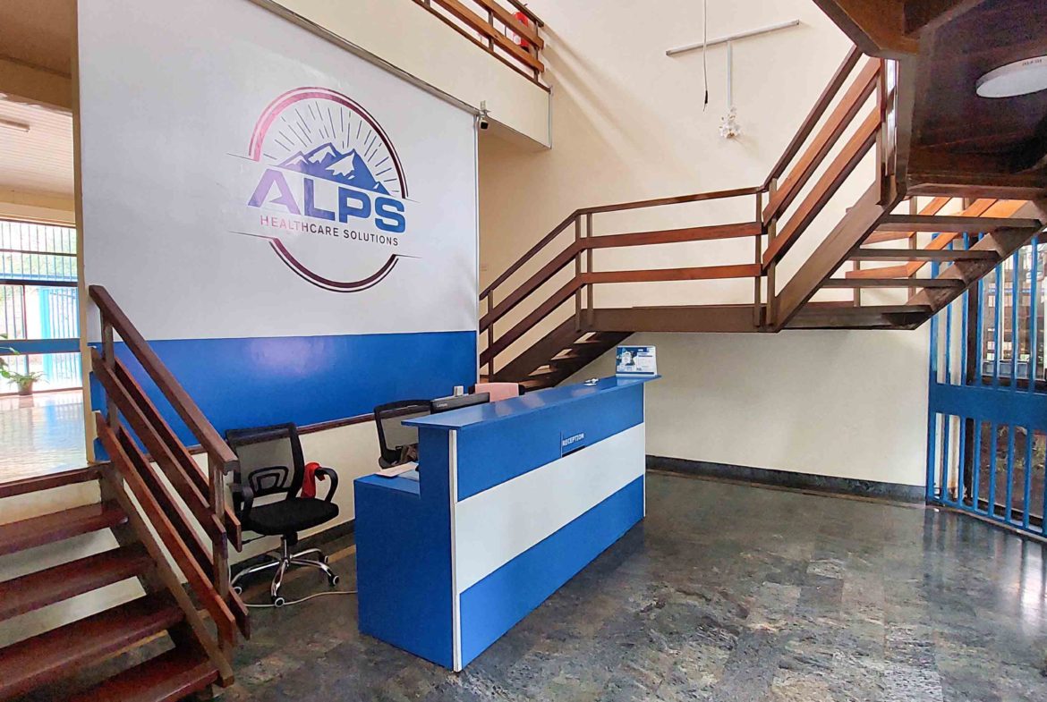 Commercial Property in Parklands. Space is tailor-made for corporate offices, showrooms, schools or even medical clinics. 300,000 per month. FIT PROPERTY