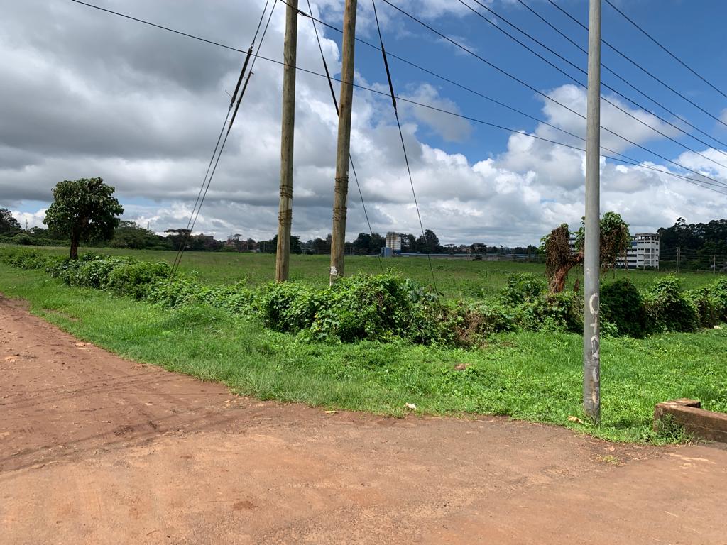 Exceptional 5 Acre Commercial Plot on Lower Kabete Road. Land is divided into two clean titles of 2.5 acres each. Price: KES 100 million per acre FIT PROPERTY