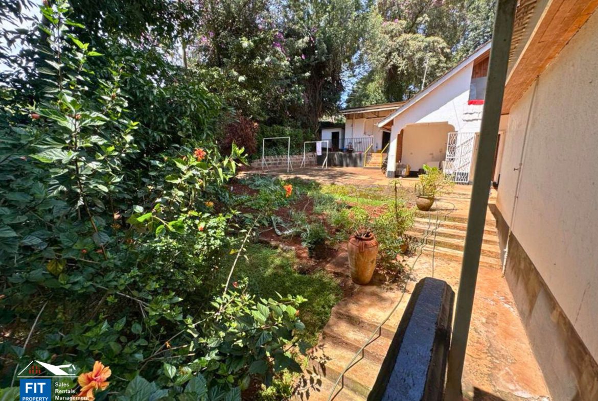 Exceptional 0.5 Acre Land Parcel in Spring Valley, Nairobi. Rectangular plot currently adorned with a charming three-bedroom bungalow. 100 Million FIT PROPERTY