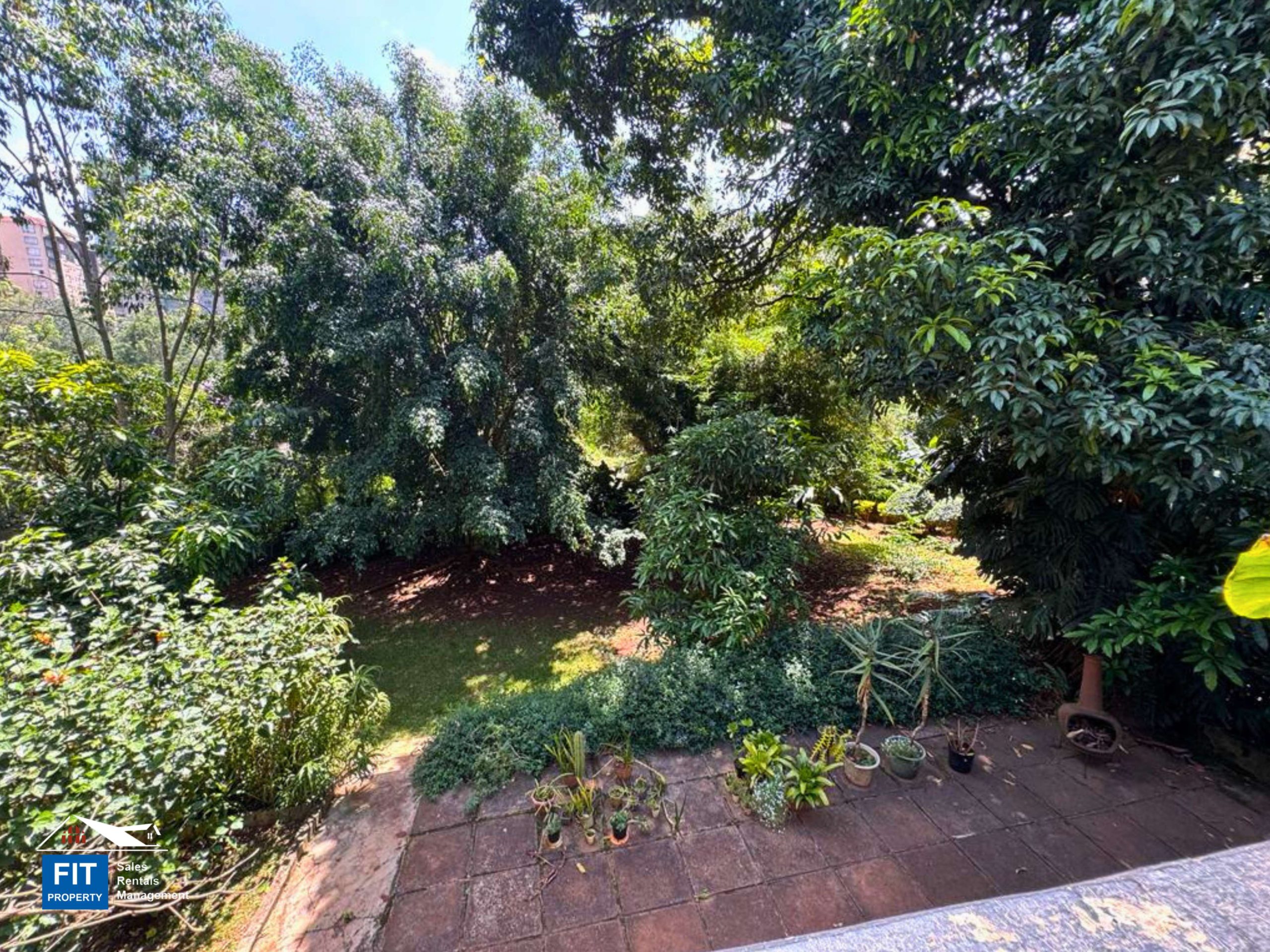 Exceptional 0.5 Acre Land Parcel in Spring Valley, Nairobi. Rectangular plot currently adorned with a charming three-bedroom bungalow. 100 Million FIT PROPERTY